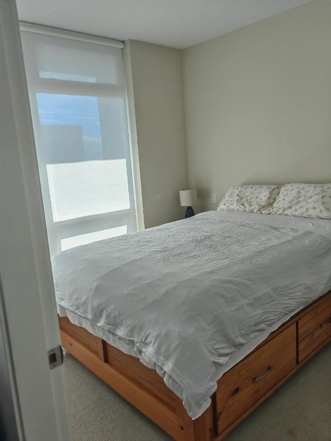 Lovely 1 Bedroom Condo Victoria Exterior photo